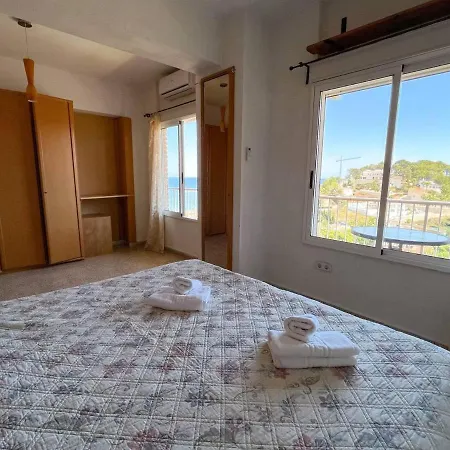 شقة 2 Bedroom With Sea View دينايا